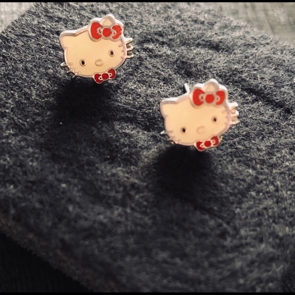 HELLO KITTY EARRINGS - Picture 5 of 7
